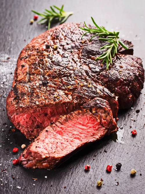 Rosa gebratenes Filetsteak